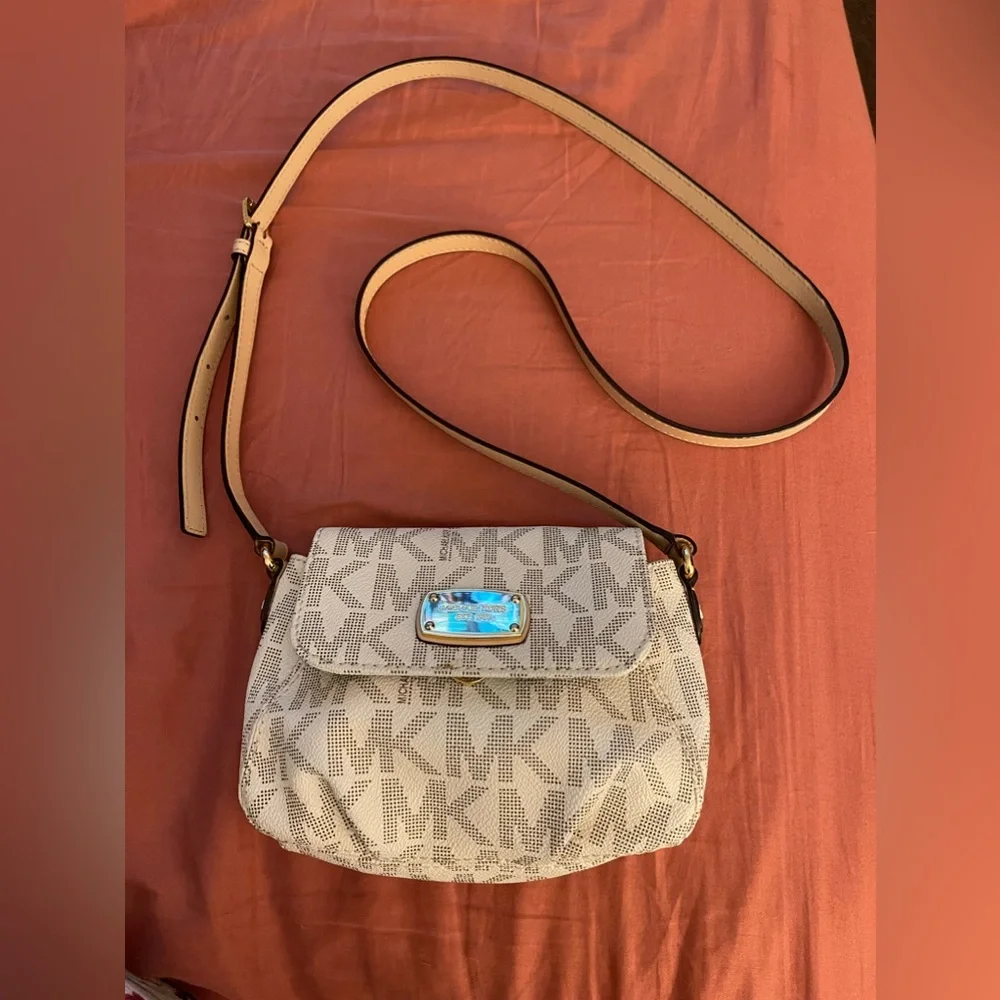 Michael Kors Satchel - Picture 1 of 7